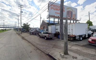 JR's Trucks and Parts, Cleveland, Ohio