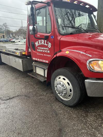 Merl's Towing Service
