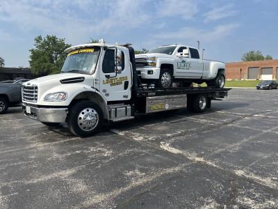 Pepe's Towing and Recovery, Heavy Duty Towing, Elgin, Illinois