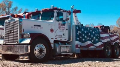 S & S Crane and Wrecker Service, Dickson Town, Tennessee