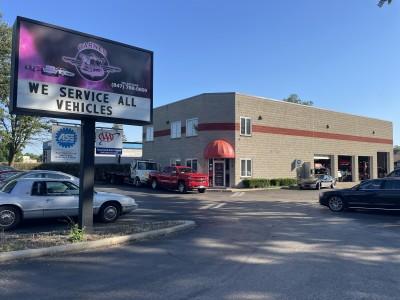 Barnes Automotive & Truck Service, Arlington Heights, Illinois
