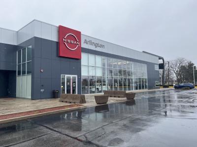 Arlington Nissan Service Center, Arlington Heights, Illinois