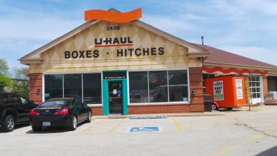 Trailer Hitches at U-Haul, Arlington Heights, Illinois