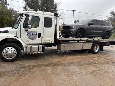 215 Towing and Recovery, Perris, California