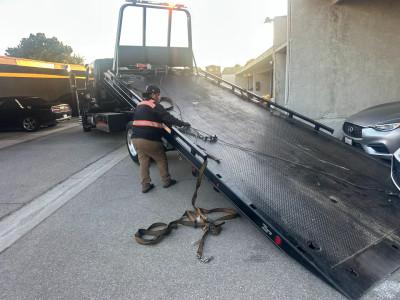 Solid Towing n Storage, Artesia, California