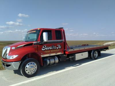 Santa Fe Tow Service - Cars, Heavy Duty & Semi Truck Towing