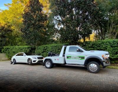 Suburban roadside service, Gainesville, Florida