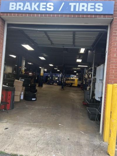 Mr. Tire Auto Service Centers, Arlington, Virginia