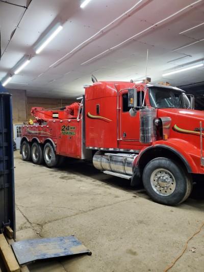 RoadRunner Towing Services Inc., Flint, Michigan