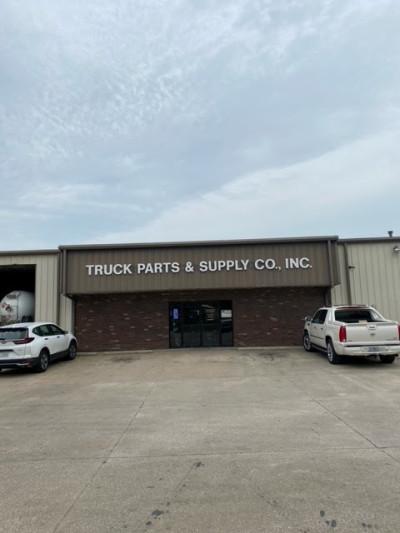 Truck Parts & Supply/Collision Center, Springfield, Missouri