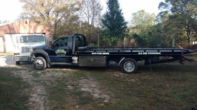 Kenny's Body Shop & Towing