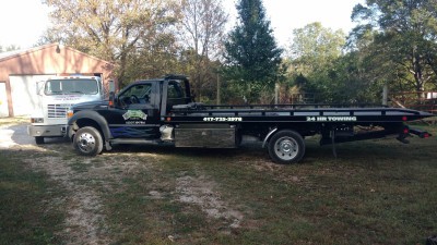 Kenny's Body Shop & Towing