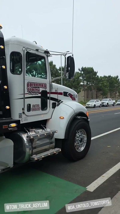 Charlie's 24hr Towing & Heavy Duty