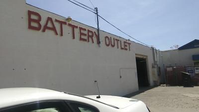 Barry's Battery Outlet, East Hemet, California