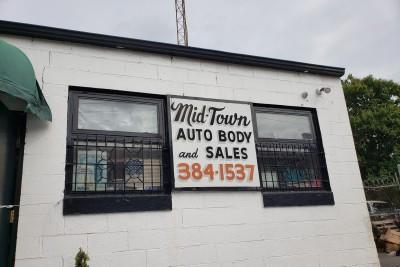 Mid-Town Autobody Inc, Bridgeport, Connecticut