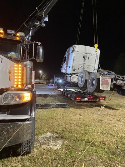 Whites ACE Towing, Pensacola, Florida