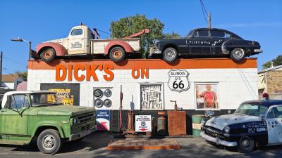Dick's Towing Service Inc., Joliet, Illinois