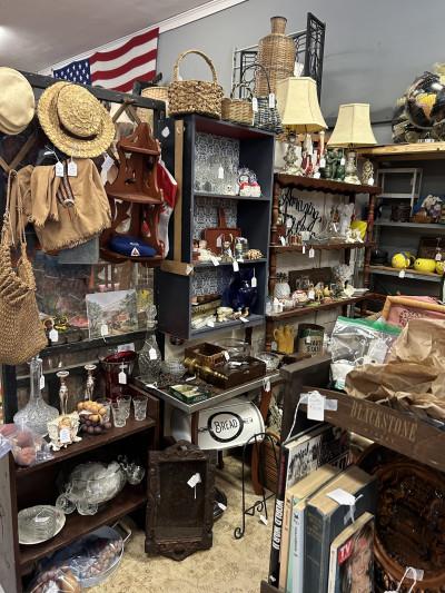 Recent Relics Antiques & Collectibles, Lake Charles, Louisiana