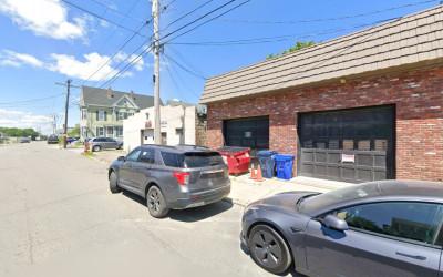 Nunos Auto Body Inc, Lowell, Massachusetts