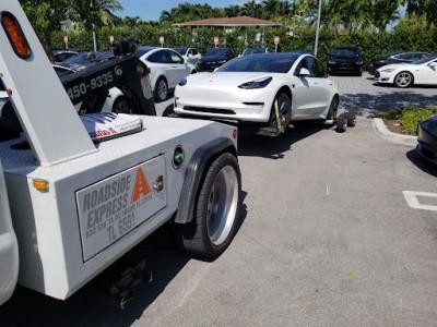 Servicio De Grua Roadside Express Towing . LLC, Miami, Florida