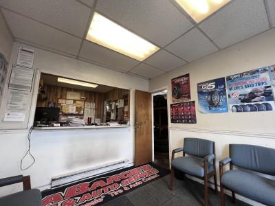 La Barge's Tire & Auto, Albany, New York