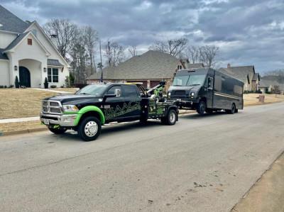 Isaacs Wrecker Service, Tyler, Texas