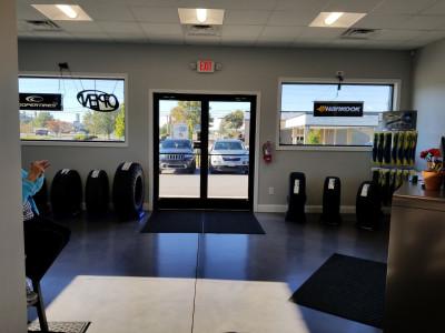 Larry's Tire & Auto Repair, Lynchburg, Virginia