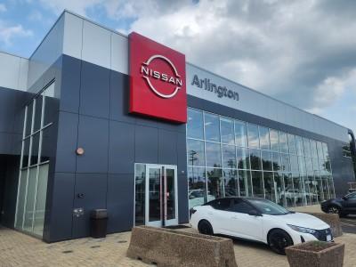 Arlington Nissan, Arlington Heights, Illinois
