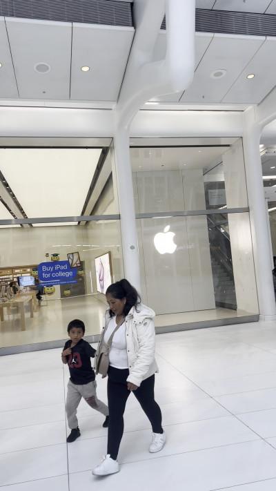 Apple World Trade Center, New York, New York