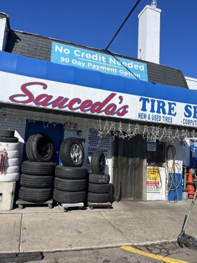 Saucedo's Auto & Tire Repair Shop, Cicero, Illinois