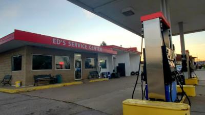 Ed's Service Center, La Crosse, Wisconsin