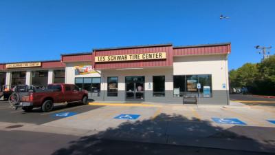 Les Schwab Tire Center, Meridian, Idaho