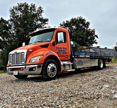 Charlie Hinds Wrecker Service, Pasadena, Texas