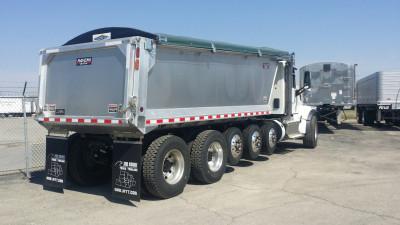 Jim Hawk Truck Trailers, North Kansas City, Missouri