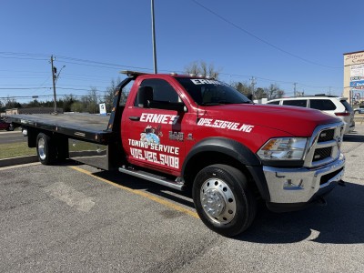 Ernie's Towing Service LLC