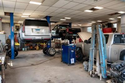 Towne Garage, Enfield, Connecticut
