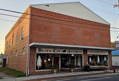 Black Cat Antiques