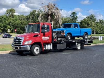 Bryant's Towing 24 Hour Service, Little Lake City, Florida