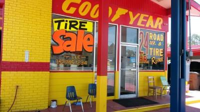 Murray's Tire & Road Services, Little Lake City, Florida