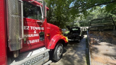 EZ Towing and Hauling LLC