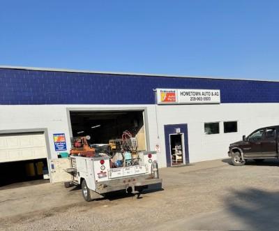 Hometown Auto & AG Parts and service