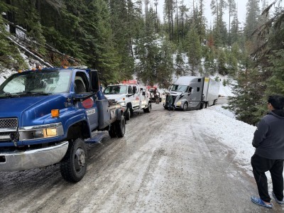 Nickerson Sales Services & 24 hr Towing