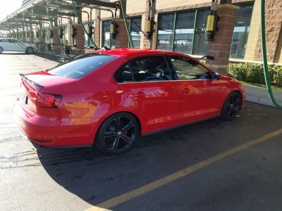 Larry Roesch VW of Bensenville Parts Department