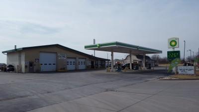 Carlock Auto Servicenter/BP Fuel Station/Convenience Store, Carlock, Illinois