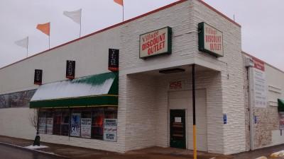 Village Discount Outlet, Chicago Heights, Illinois