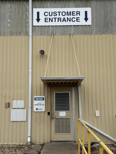 Central IL Warehouse Bargains, Warrensburg, Illinois