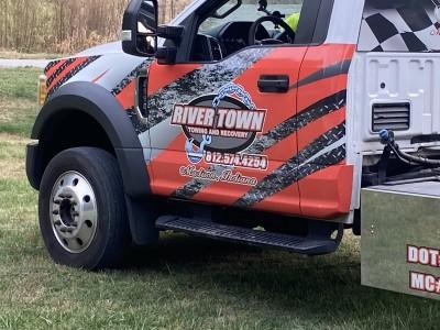 River Town Towing & Recovery LLC