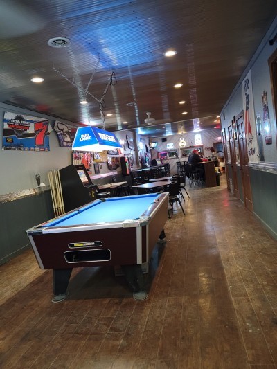 Wreckers Or Checkers Bar