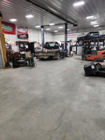 Dirty Deek's Garage LLC, Wathena, Kansas