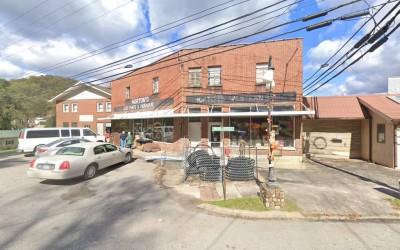 Horton Hardware & Auto Parts, Hyden, Kentucky